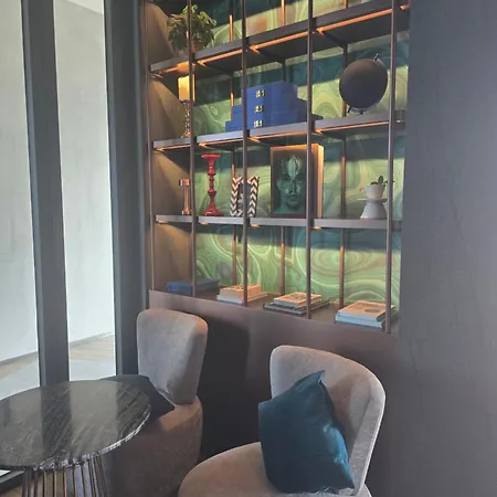Apartment The Edge By Skyline *