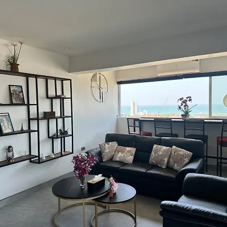 Beautiful 2-bedroom With Pratamnak Sea View * Pattaya