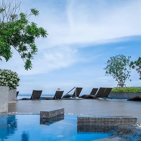 W-tower Wongamat Beachfront *