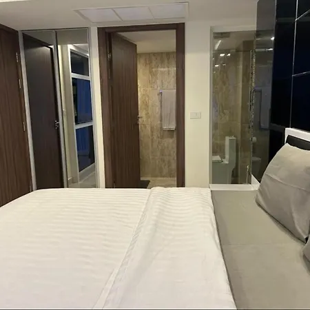 Apartment New! Modern & Grand Avenue & *