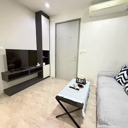 Next To And Mall Pattaya