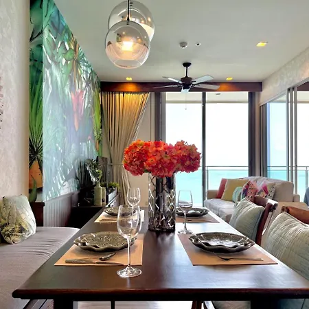 Cozy 2br L Sea View L Pool And Gym Pattaya