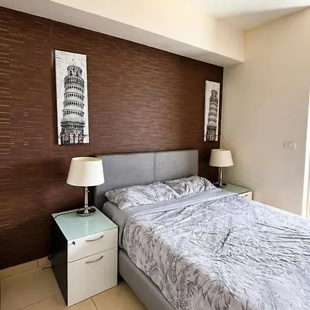 Apartment High Rise Luxury Near & Walking Street Pattaya