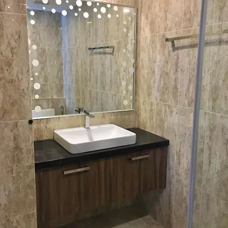 New! Modern & Grand Avenue & Apartment
