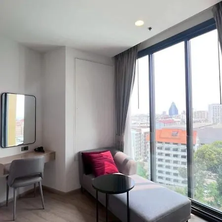 The Edge By Skyline Apartment