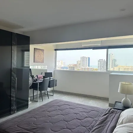 Beautiful 2-bedroom With Pratamnak Sea View Apartment