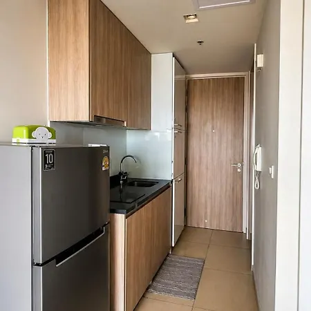 High Rise Luxury Near & Walking Street Apartment Pattaya