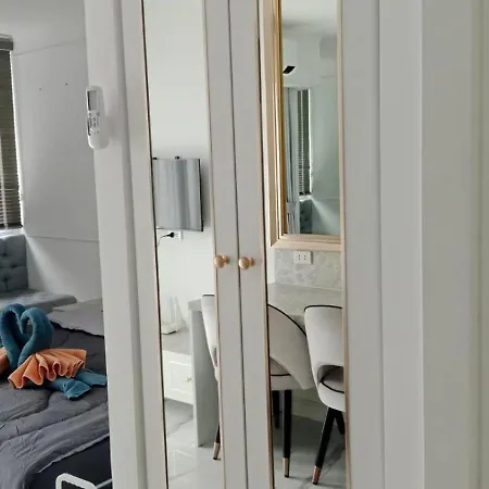 Luxury At Empire Tower Apartment