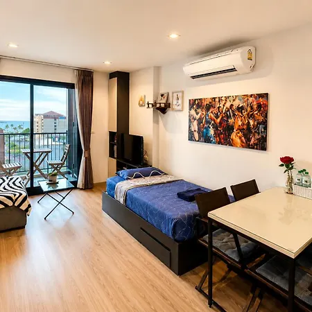 2 Bed Sea View Unit At Pattaya