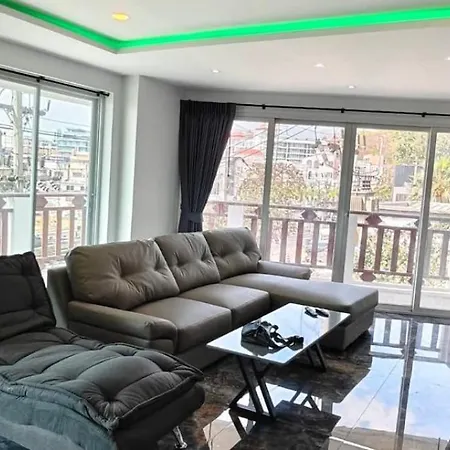 Apartment Royal Hill *