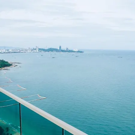 Apartment W-tower Wongamat Beachfront *