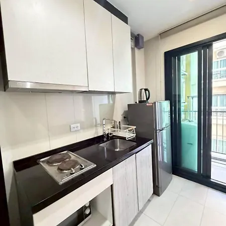 Apartment Next To And Mall Pattaya