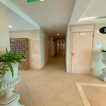 Cozy Entire 7th Floor With View Apartment Pattaya