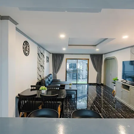 Del Max เดล แม็กซ์ พัทยา Apartment