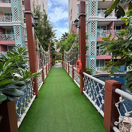 Apartment Style Near High Floor *