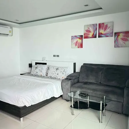 W-tower Wongamat Beachfront * Pattaya