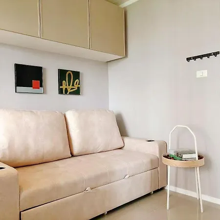 Apartment Newly Renovated In 2026, Lumpini Near The Sea And Terminal 21 In *
