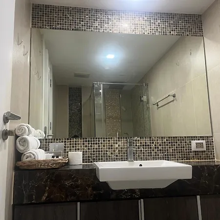 Centara Center Apartment *