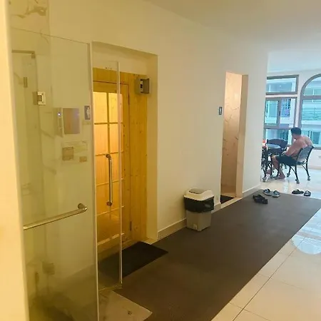 Arcadia Continental Apartment *