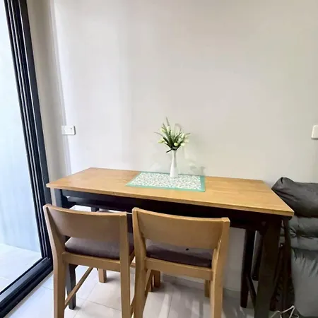 Apartment Next To And Mall Pattaya