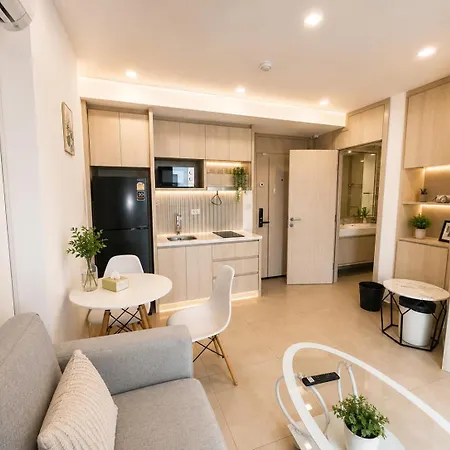 Apartment Olympus Garden Vacation Stunning Pool Pattaya