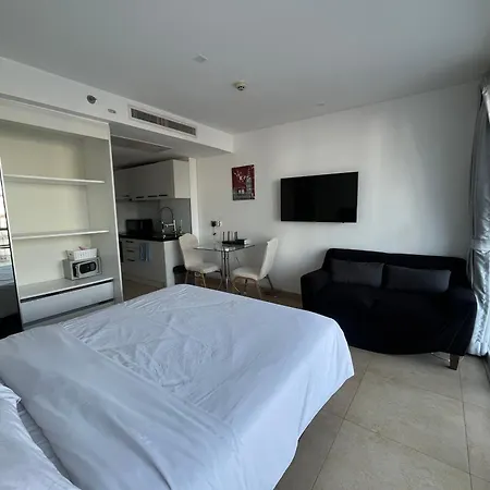 Centara Center Apartment *