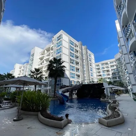 Vacation & & Grand Avenue Apartment Pattaya