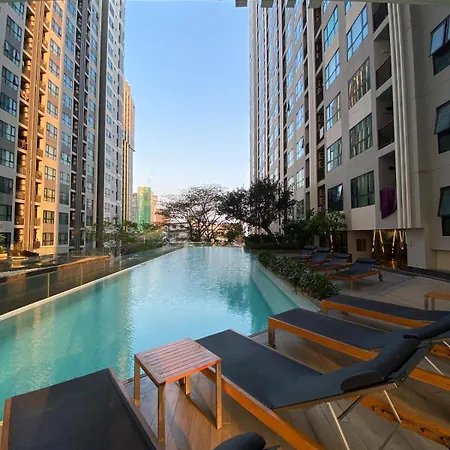 Cozy At The Base - Infinite Pool