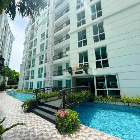 Apartment Cozy Entire 7th Floor With View