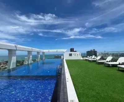Luxury At Empire Tower