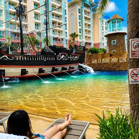 Sea Breezes - Sea View With Swimming Pool Apartment Pattaya