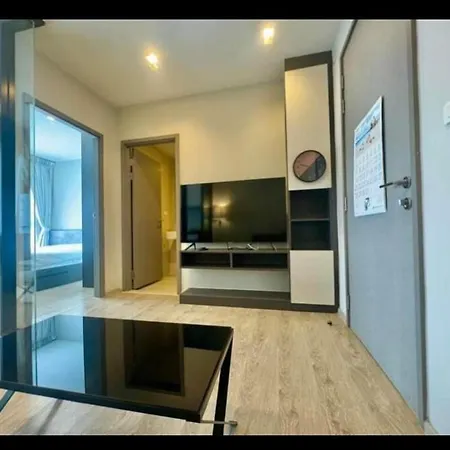Cozy At The Base - Infinite Pool Apartment *