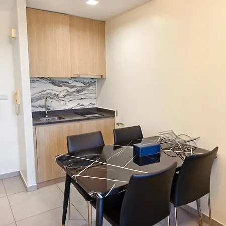 Apartment 1br 23 High Floor Pool View Close To Walking Street Pattaya