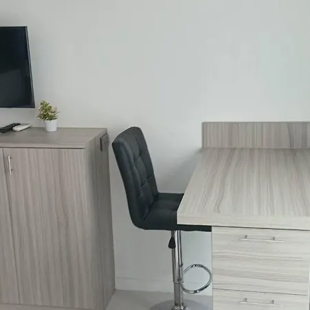 At Center Apartment