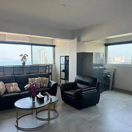 Beautiful 2-bedroom With Pratamnak Sea View Pattaya