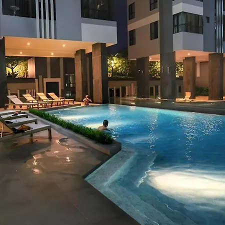 Next To And Mall * Pattaya