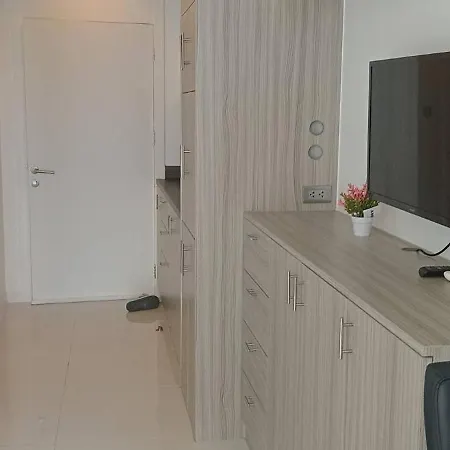 At Center Apartment