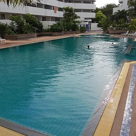 Big Jomtiean Beach259 * Pattaya