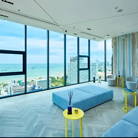 In With Rooftop Pool Apartment Pattaya