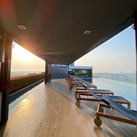 Cozy At The Base - Infinite Pool * Pattaya