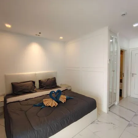 Luxury At Empire Tower