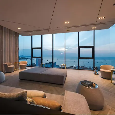 Apartment Next To And Mall Pattaya