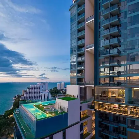 Apartment 2 Bed Rare Unit With Bath Tub - Sea View