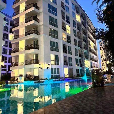 Olympus Garden Vacation Stunning Pool Apartment Pattaya