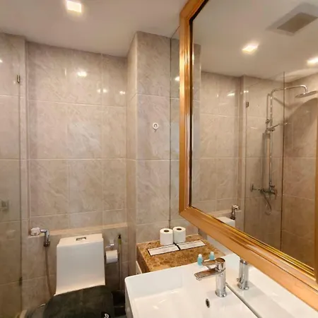 Luxury At Empire Tower