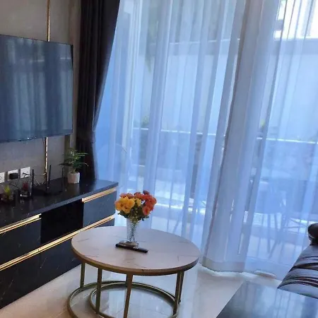 Apartment Vacation & & Grand Avenue