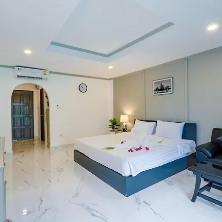 Del Max เดล แม็กซ์ พัทยา * Pattaya