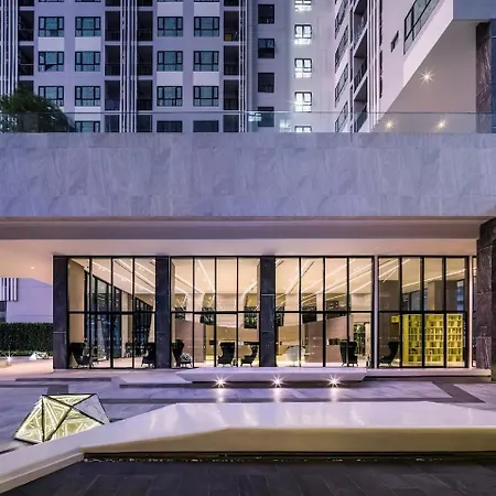 2 Bed Sea View Luxury - Location * Pattaya