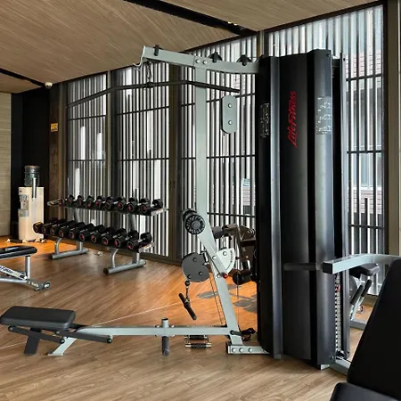Cozy 2br L Sea View L Pool And Gym Apartment