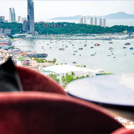 Center * Pattaya